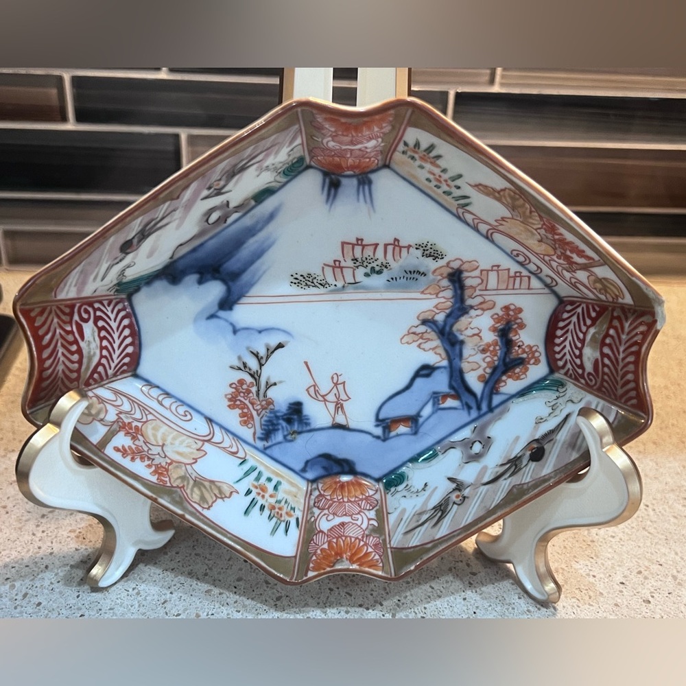 Japanese Imari Kakiemon Porcelain Dish